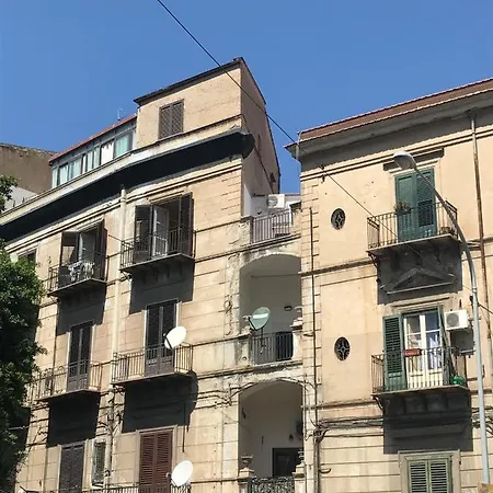 Frank's House - Con Terrazzo In Centro Σπίτι διακοπών Παλέρμο