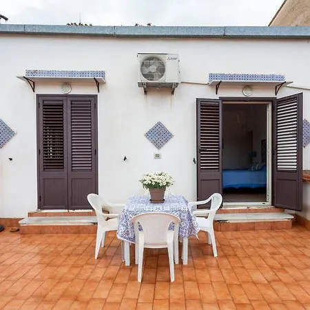 Frank's House - Con Terrazzo In Centro Feriehus Palermo